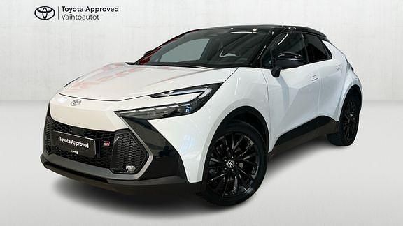 Valkoinen Käytetty 2024 Toyota C-HR Sport Katumaasturi | 42 500 € - Kuva 1/4