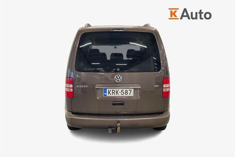Käytetty VW Caddy Comfortline 102 HP (75 kW) 2013 Tila-auto