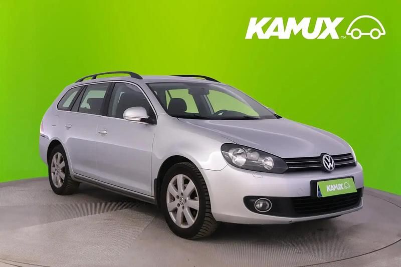 Käytetty VW Golf Comfortline 102 HP (75 kW) 2010 Hopea / harmaa Farmari