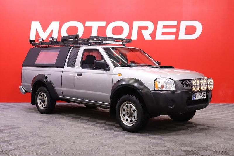 Käytetty Nissan Navara 133 HP (97 kW) 2011 Nouto