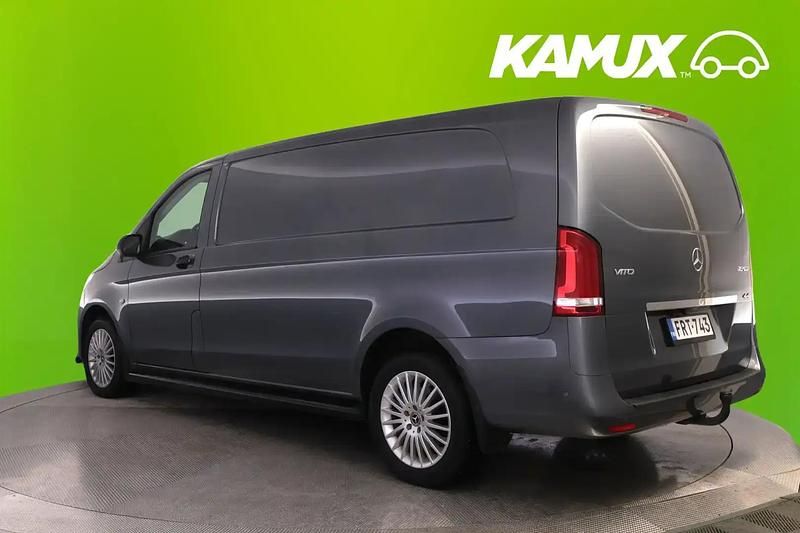 Käytetty Mercedes Vito 190 HP (139 kW) 2022 Hopea / harmaa Van