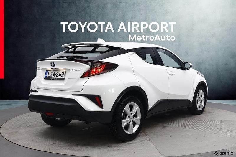 Käytetty Toyota C-HR Active 122 HP (89 kW) 2023 Valkoinen Katumaasturi