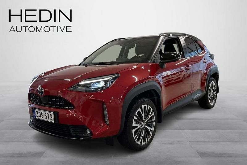 Käytetty Toyota Yaris Cross Style 116 HP (85 kW) 2023 Punainen Katumaasturi