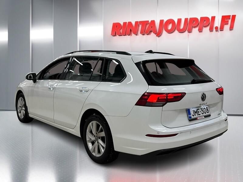 Käytetty VW Golf VIII Comfortline 110 HP (80 kW) 2021 Farmari