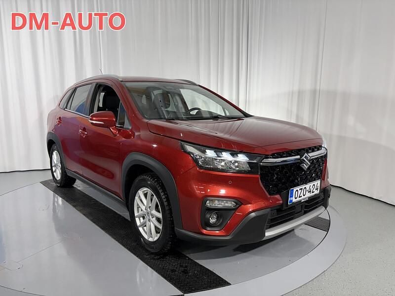 Käytetty Suzuki SX4 S-Cross GL 102 HP (75 kW) 2023 Punainen Katumaasturi