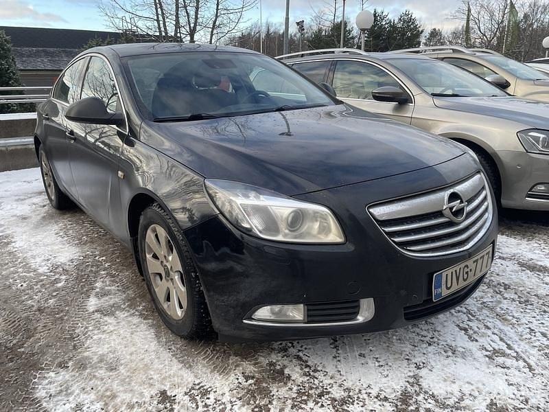 Käytetty 2013 Opel Insignia Edition Viistoperä | 6 490 € (Perustarjous) - Kuva 1/4
