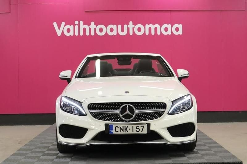 Käytetty Mercedes C300 AMG 245 HP (180 kW) 2018 Avoauto