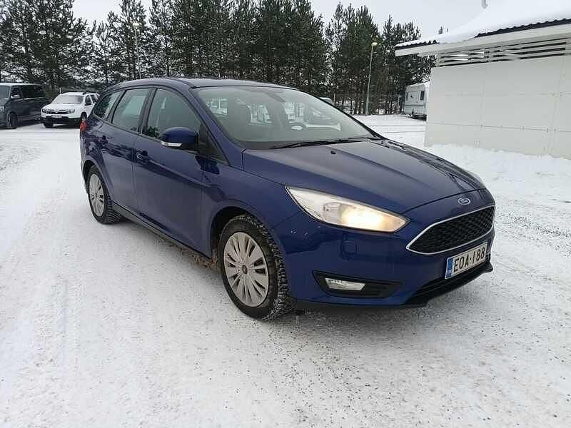 Sininen Käytetty 2015 Ford Focus Trend Farmari | 6 990 € (Perustarjous) - Kuva 1/3