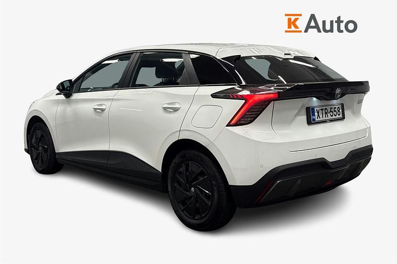 Käytetty MG MG4 EV 125 kW (170 HP) 2023 Valkoinen Viistoperä