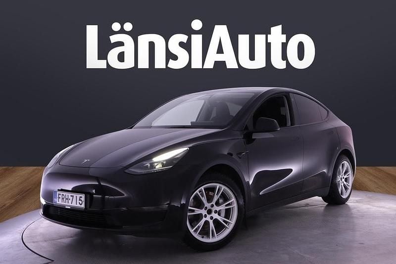 Käytetty Tesla Model Y 258 kW (351 HP) 2023 Katumaasturi