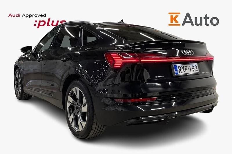 Käytetty Audi e-tron Sportback S-Line 300 kW (408 HP) 2022 Musta Katumaasturi