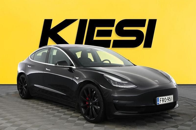 Käytetty 2019 Tesla Model 3 Performance Sedan | 22 970 € (Perustarjous) - Kuva 1/3