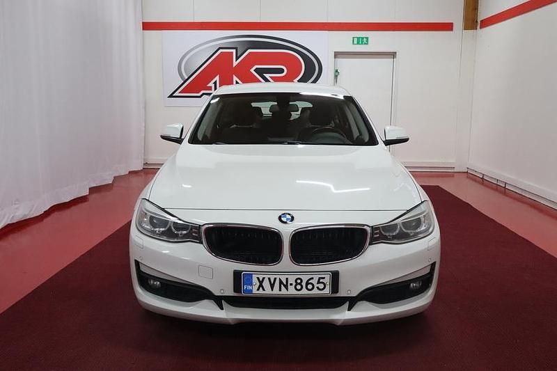 Käytetty BMW 318 Gran Turismo 143 HP (105 kW) 2014 Sedan