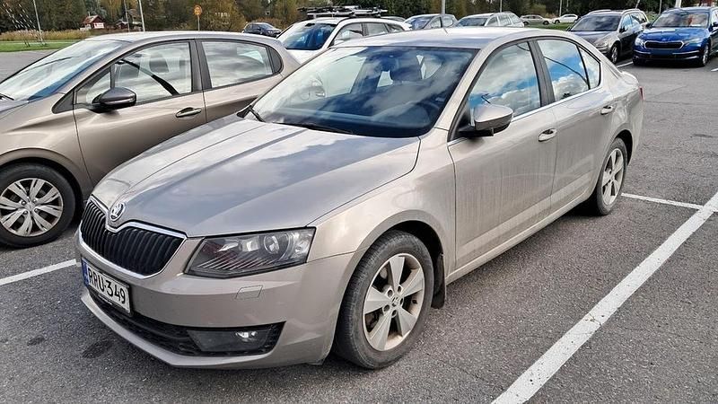 Ruskea Käytetty 2014 Skoda Octavia Elegance Viistoperä | 8 680 € (Perustarjous) - Kuva 1/1