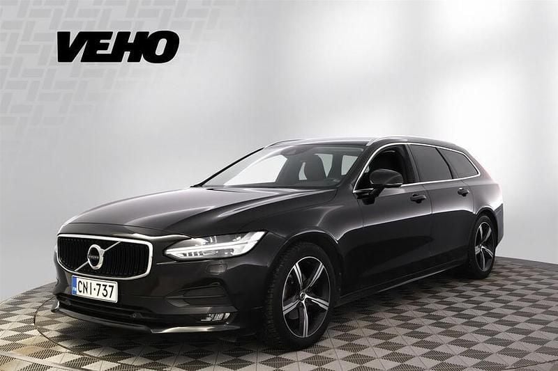 Käytetty Volvo V90 Momentum 150 HP (110 kW) 2019 Musta Farmari