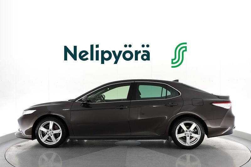 Käytetty Toyota Camry Business Edition 296 HP (217 kW) 2019 Ruskea Sedan