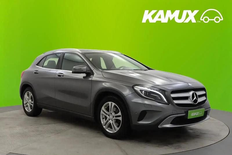 Käytetty Mercedes GLA220 Urban 170 HP (125 kW) 2014 Hopea / harmaa Katumaasturi