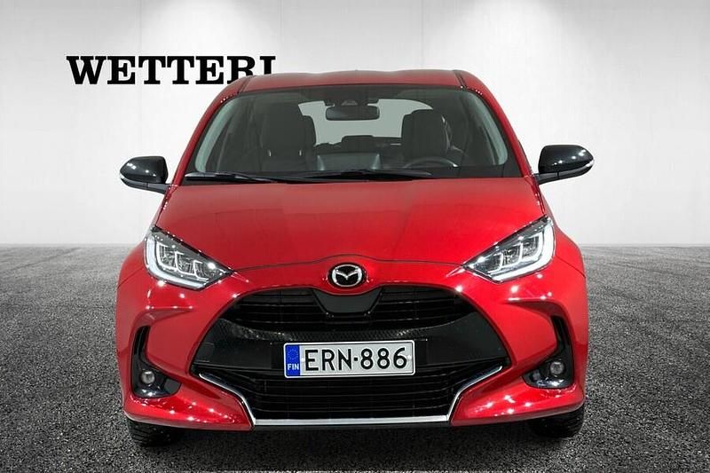 Käytetty Mazda 2 Comfort 116 HP (85 kW) 2023 Punainen Viistoperä