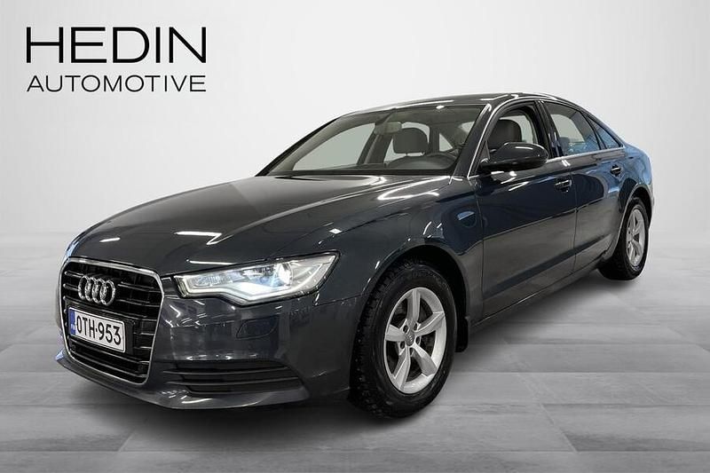 Käytetty Audi A6 Business 180 HP (132 kW) 2012 Sininen Sedan