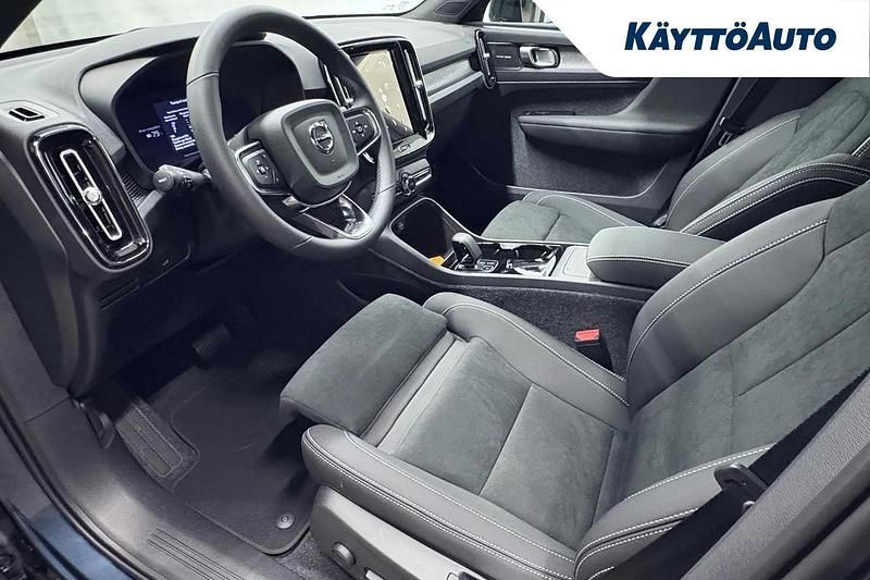 Uusi Volvo EC40 Performance 325 kW (442 HP) 2026 Denim blue metalli Katumaasturi