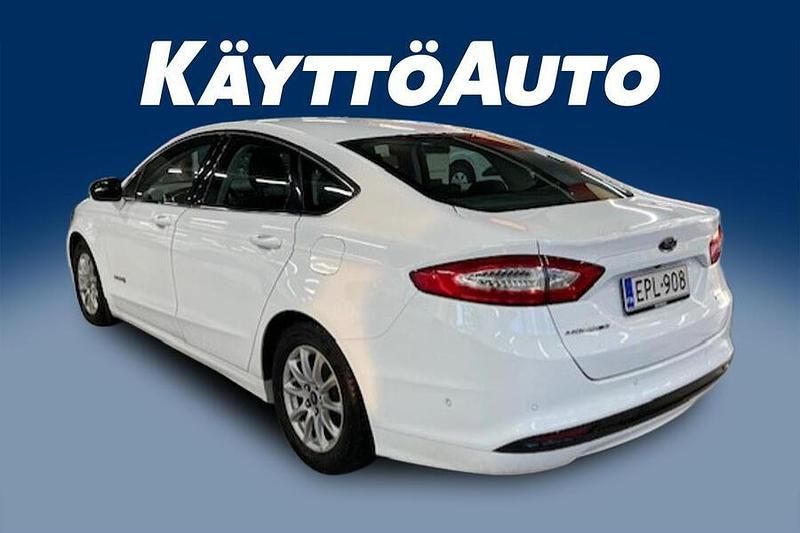 Käytetty Ford Mondeo Titanium 188 HP (138 kW) 2018 Valkoinen Sedan