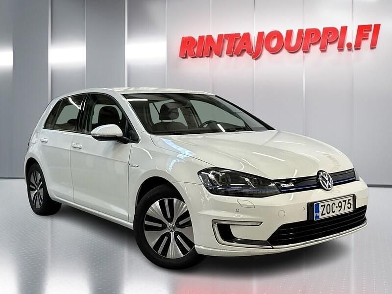 Käytetty VW e-Golf 85 kW (116 HP) 2016 Valkoinen Viistoperä