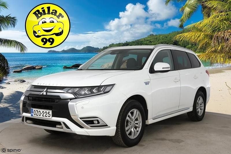 Käytetty Mitsubishi Outlander P-HEV Instyle 135 HP (99 kW) 2019 Katumaasturi