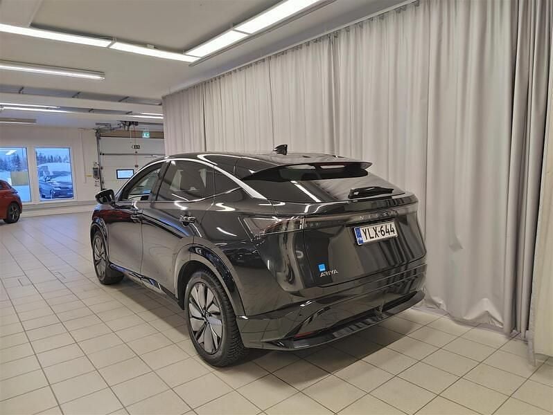 Käytetty Nissan Ariya Advance 160 kW (218 HP) 2023 Musta Katumaasturi