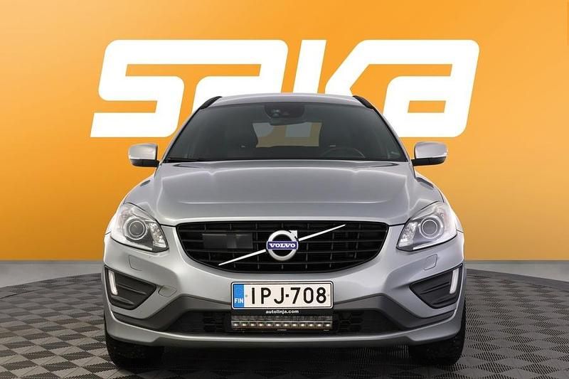 Käytetty Volvo XC60 Business Edition 150 HP (110 kW) 2017 Katumaasturi