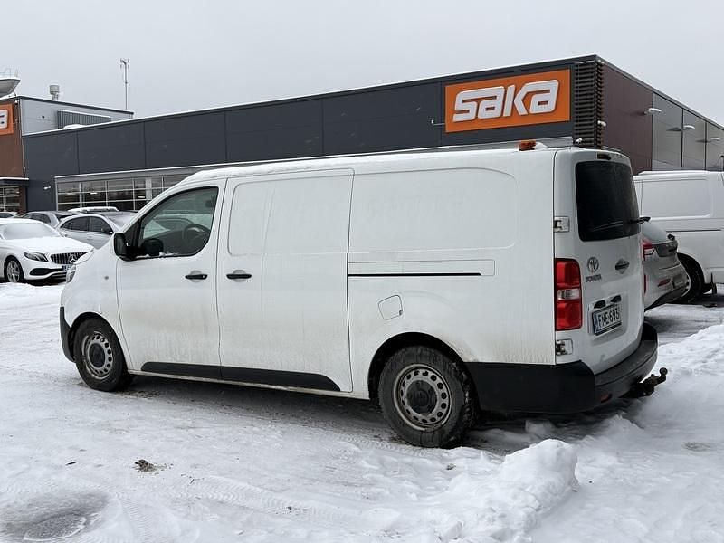 Käytetty Toyota Proace 122 HP (89 kW) 2018 Tila-auto