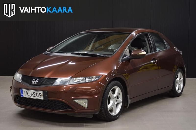 Käytetty 2011 Honda Civic Viistoperä | 6 490 € (Hyvä tarjous) - Kuva 1/2