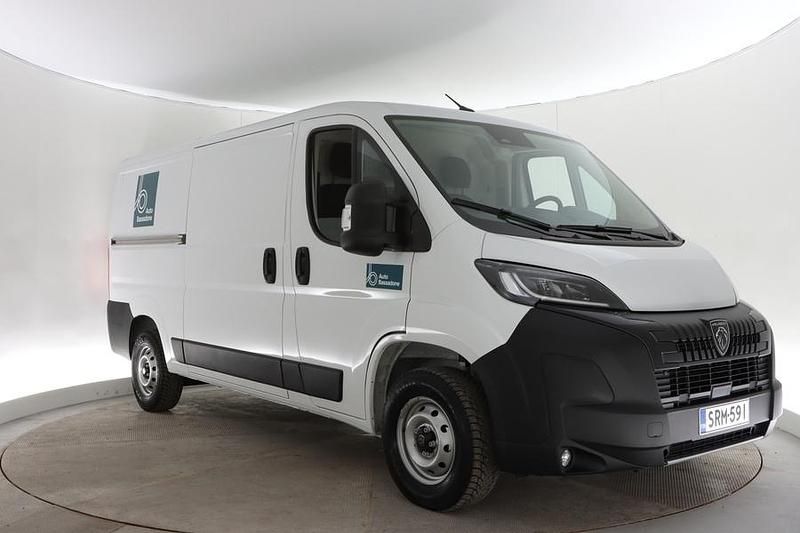 Valkoinen Käytetty 2025 Peugeot Boxer Van | 42 880 € - Kuva 1/4