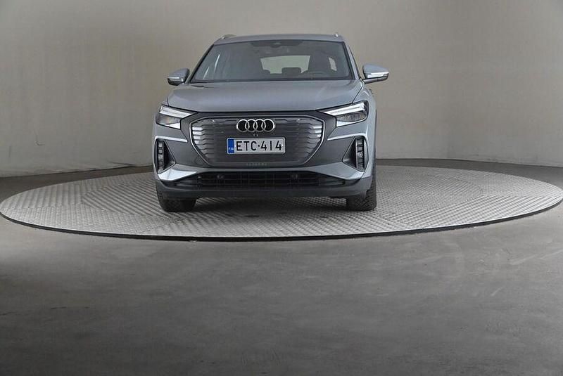Käytetty Audi Q4 e-tron Advanced 150 kW (204 HP) 2022 Katumaasturi