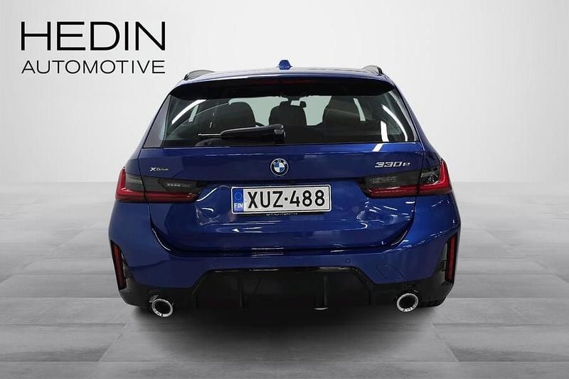 Käytetty BMW 330e M Sport 292 HP (214 kW) 2025 Sininen Farmari