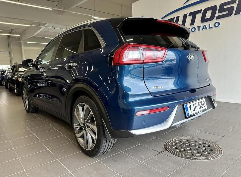 Käytetty Kia Niro EX 105 HP (77 kW) 2017 Sininen Katumaasturi