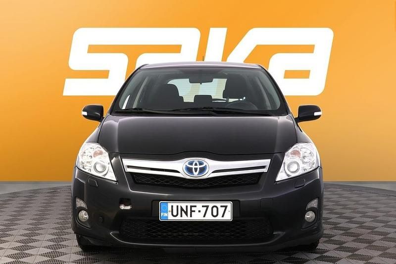 Käytetty Toyota Auris Hybrid Sol 99 HP (72 kW) 2011 Viistoperä