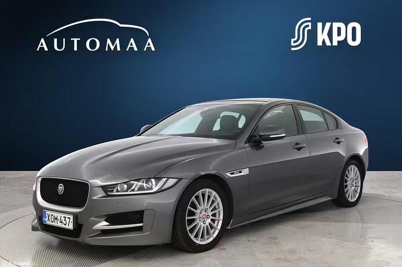 Musta Käytetty 2016 Jaguar XE R-Sport Sedan | 14 880 € - Kuva 1/4
