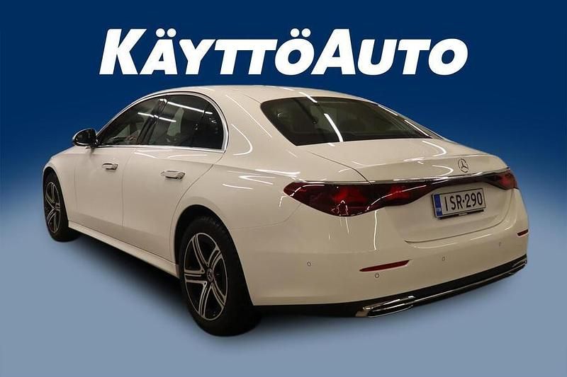 Käytetty Mercedes E220 197 HP (144 kW) 2025 Valkoinen Sedan