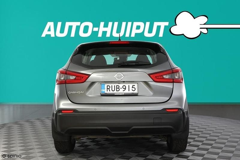 Käytetty Nissan Qashqai Acenta 159 HP (116 kW) 2019 Katumaasturi
