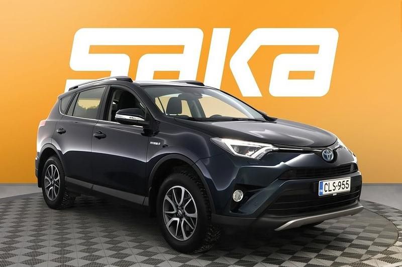 Käytetty Toyota RAV4 Hybrid Edition 155 HP (114 kW) 2018 Katumaasturi