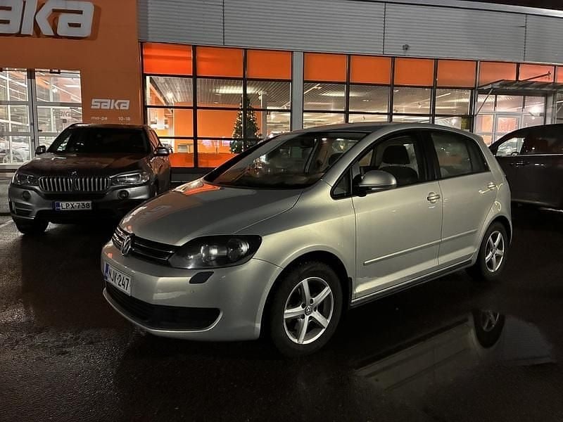 Käytetty 2014 VW Golf Plus Cross Comfortline Tila-auto | 9 900 € - Kuva 1/4