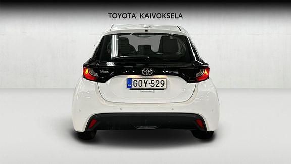 Käytetty Toyota Yaris Life 72 HP (52 kW) 2021 Valkoinen Viistoperä