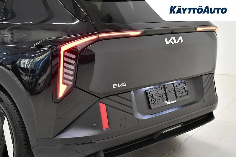 Uusi Kia EV4 Premium 150 kW (204 HP) 2026 Black pearl Viistoperä