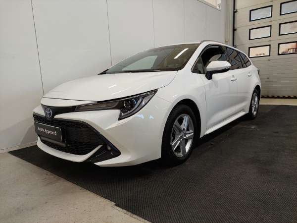 Valkoinen Käytetty 2022 Toyota Corolla Edition Farmari | 24 890 € (Hyvä tarjous) - Kuva 1/3