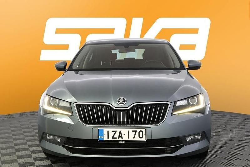 Käytetty Skoda Superb Style 180 HP (132 kW) 2016 Sedan