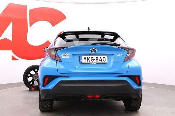 Käytetty Toyota C-HR 122 HP (89 kW) 2018 Sininen Katumaasturi