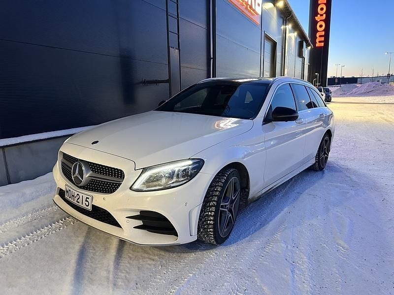 Käytetty Mercedes C220 AMG 194 HP (142 kW) 2019 Farmari
