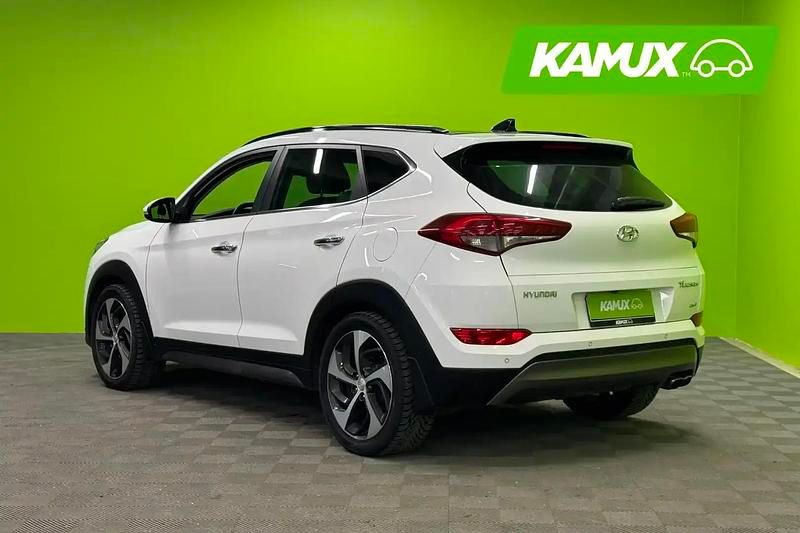 Käytetty Hyundai Tucson Premium 177 HP (130 kW) 2015 Valkoinen Katumaasturi