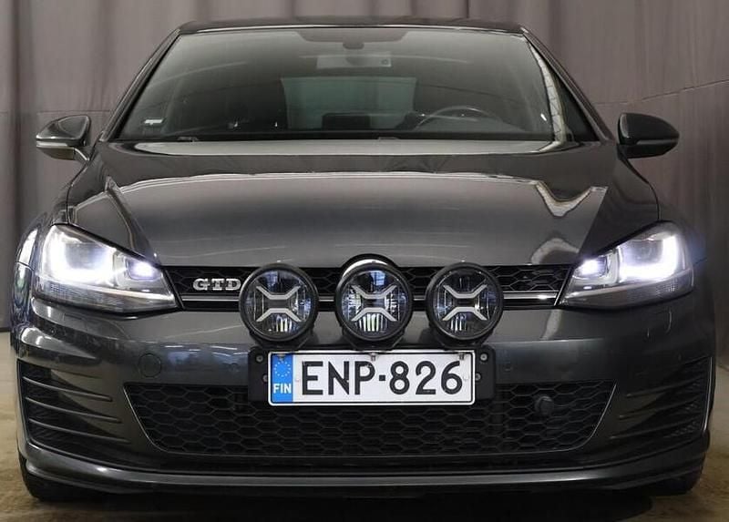 Käytetty VW Golf VII GTD 184 HP (135 kW) 2015 Harmaa Viistoperä