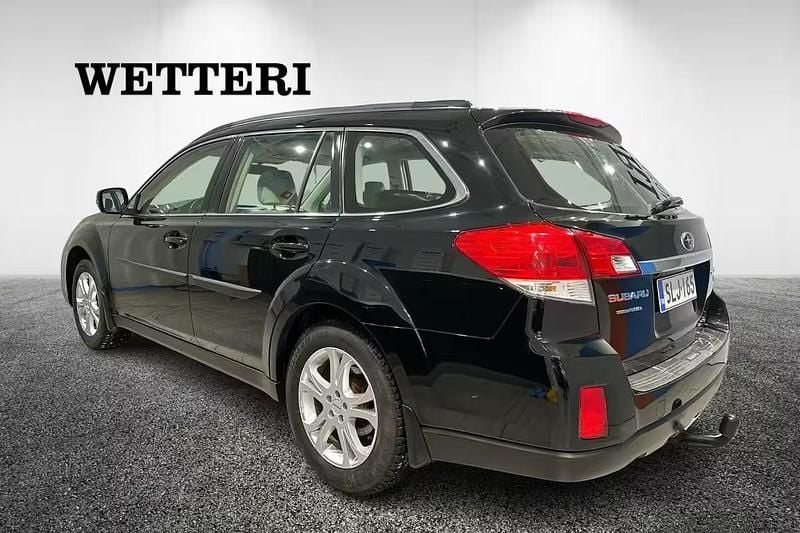 Käytetty Subaru Outback 173 HP (127 kW) 2014 Musta Farmari